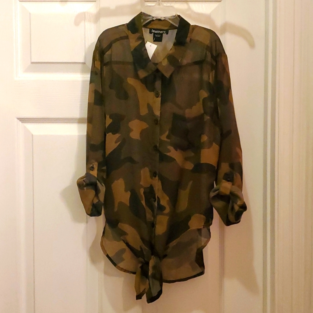 Feathers Girl's Small Sheer Camo Button Up Top